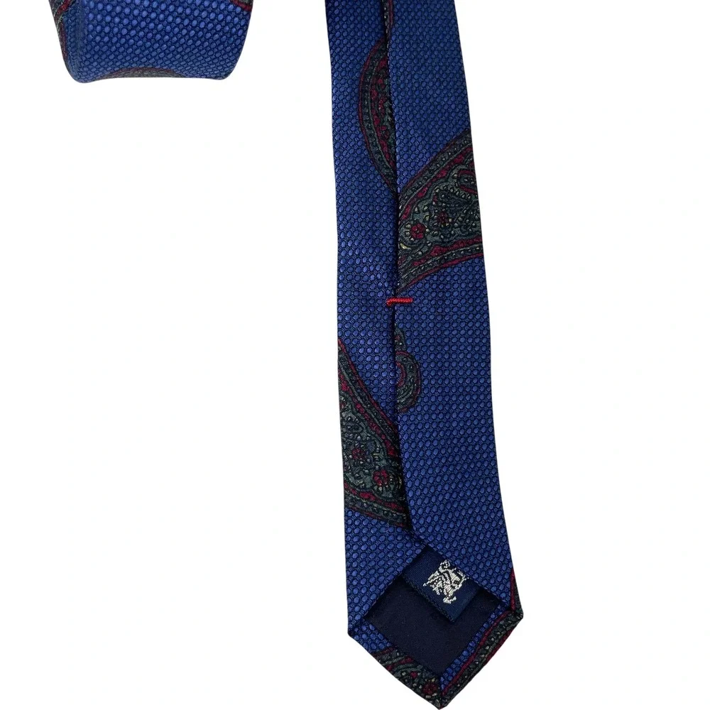 Vintage Burberrys London 100% silk paisley print tie blue maroon red designer‎
